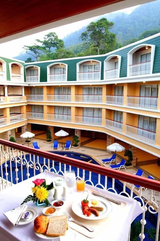 Kalim Resort Patong Exterior foto