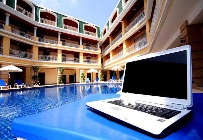 Kalim Resort Patong Exterior foto